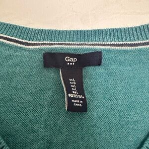 GAP Turquoise Knit Top